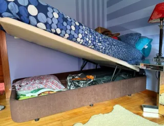 Cama abatible con almacenaje