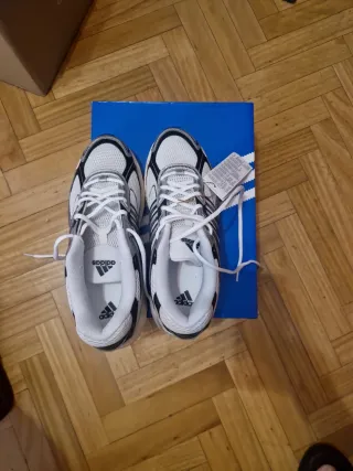 Adidas Response CL Talla 43 1/3