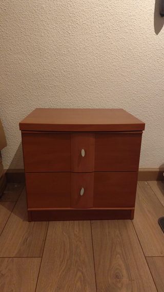 2 Muebles de madera marrón con 2 cajones