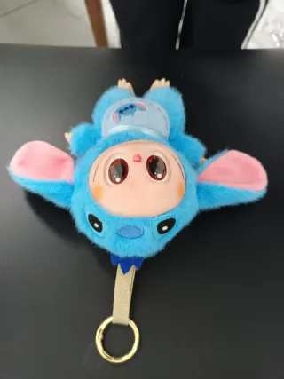 Llavero peluche Labubu azul Stitch