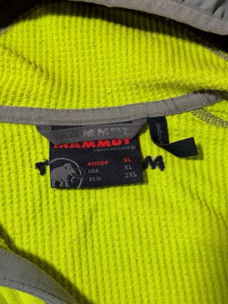 Sudadera Mammut con capucha