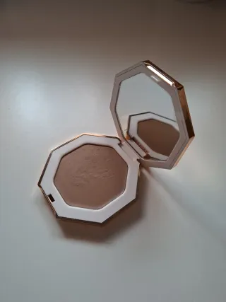 Fenty Beauty Cheeks Bronzer Crema Butta Biscuit