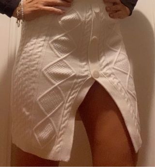 Falda punto Bershka beige botones