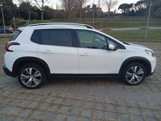 Peugeot 2008 1.2 ALLURE