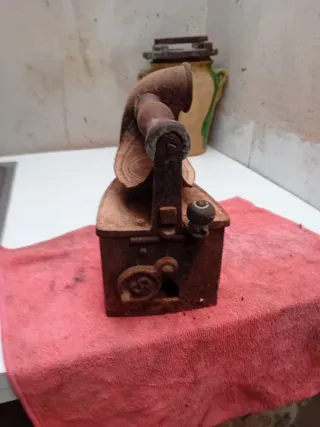 Plancha antigua de hierro