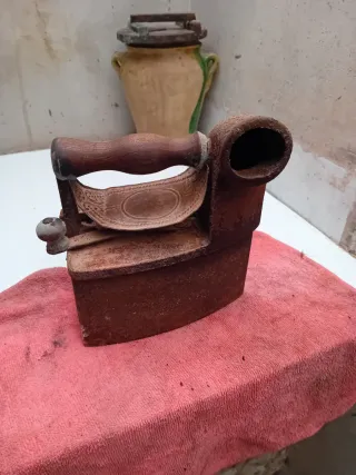 Plancha antigua de hierro