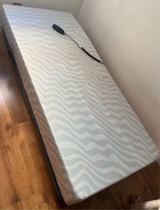 Cama articulada con mando a distancia