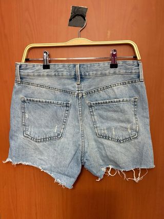 Shorts vaqueros desgastados