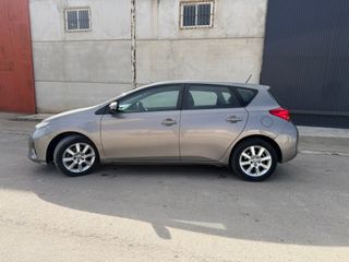 Toyota Auris 2014 | 1.4D 90CV