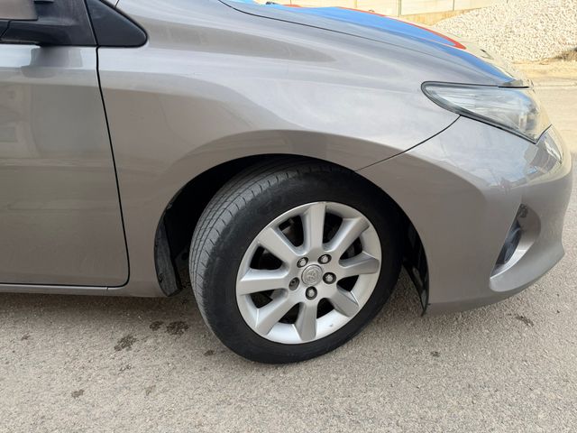 Toyota Auris 2014 | 1.4D 90CV