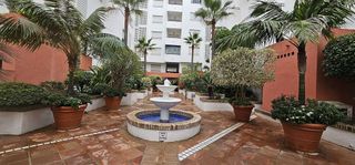 Piso en alquiler en Puerto Banús en Marbella