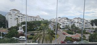 Piso en alquiler en Puerto Banús en Marbella