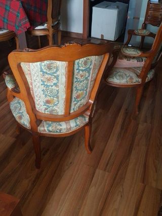 Juego de sillas y sillones