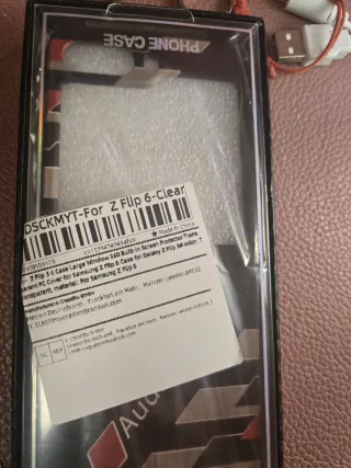 Custodia Audi Sport per Samsung Galaxy Z Flip e un'altra