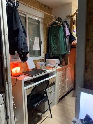 Camión vivienda con paneles solares