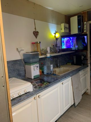 Camión vivienda con paneles solares