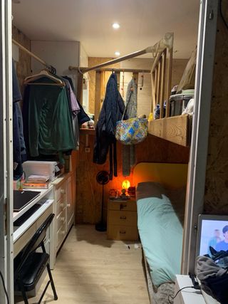 Camión vivienda con paneles solares