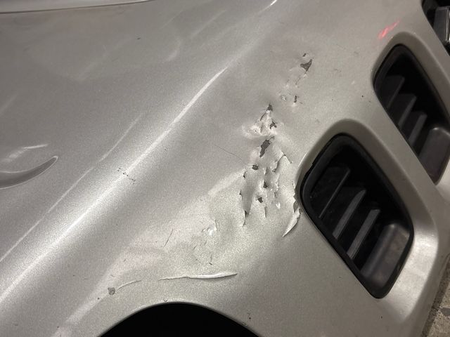 Capó Suzuki Jimny Plata