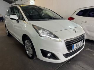 Peugeot 5008 7 plazas. 2016 100kms