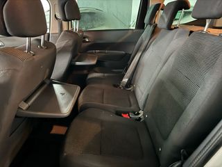 Peugeot 5008 7 plazas. 2016 100kms