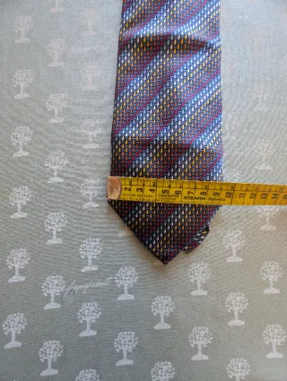 Cravatta fantasia geometrica