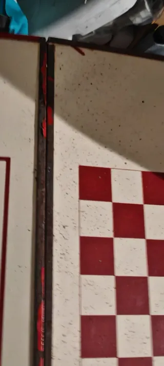 Tavolino da giardino rosso e bianco