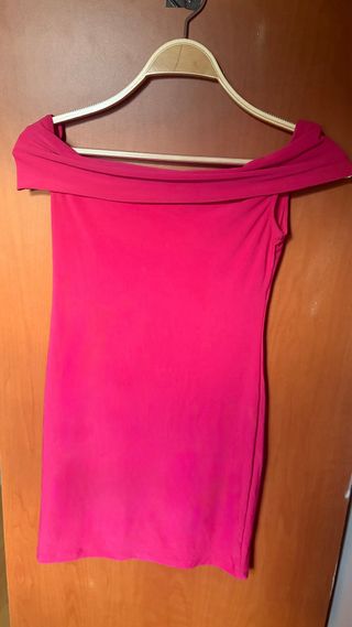 Vestido mini rosa escotado