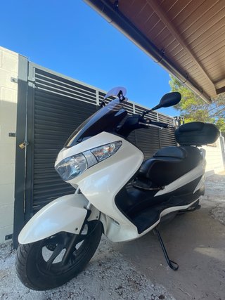 Suzuki Burgman 200 Executive