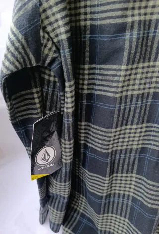 Camisa Volcom Plaid Talla XL 14 años- T G 16