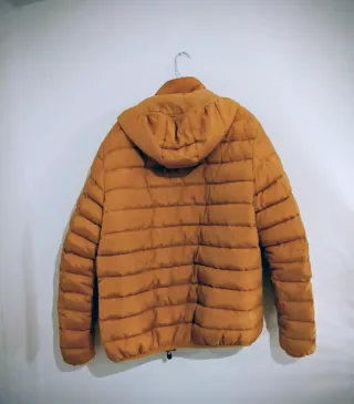 Cazadora acolchada mostaza hombre