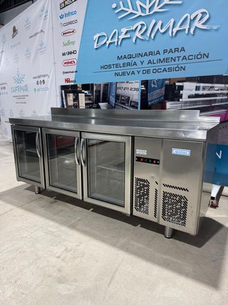 Mesa Refrigerada Infrico 3 Puertas Cristal