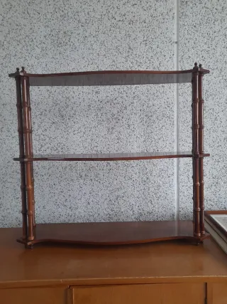 Cala de finestrat. Estantería perfecto estado.