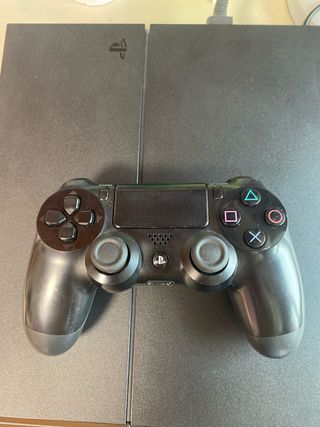 PS4 (PlayStation 4) + Mando y Juegos