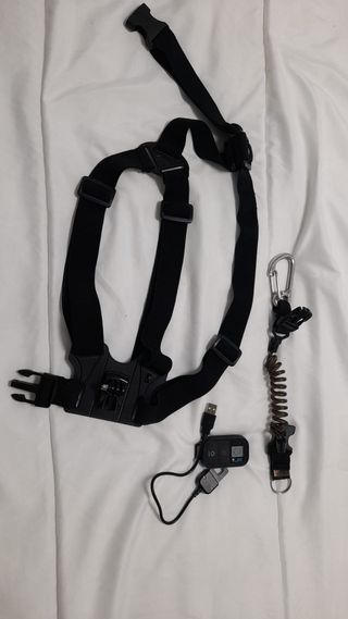 Accesorios GoPro: Mando y Cable USB