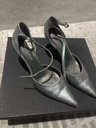 Zapatos de tacón plateados talla 38