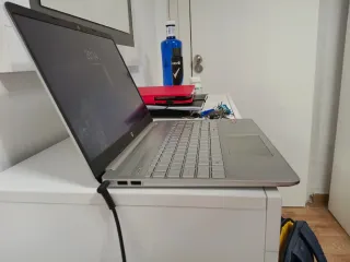 Ordenador portátil HP Plata