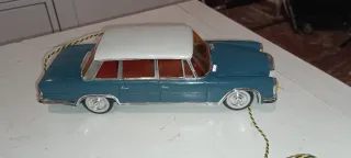 Mercedes Paya Coche a Pedales