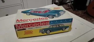 Mercedes Paya Coche a Pedales