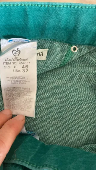 Pantaloni verdi smeraldo