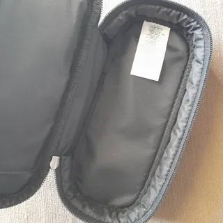 Astuccio Eastpak ovale nero