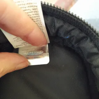 Astuccio Eastpak ovale nero