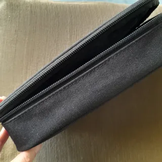 Astuccio Eastpak ovale nero