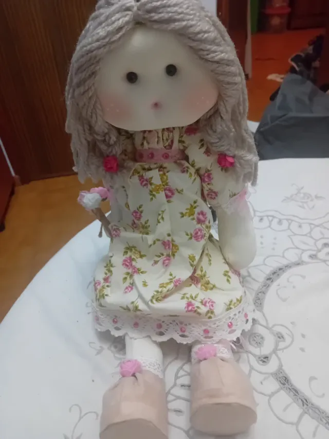 Muñeca de tela artesanal