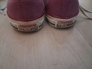 Deportivas Converse Granate y Blancas