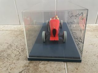 Coche Rojo Tintín 1/24