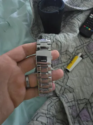 Reloj Guess Negro y Plateado