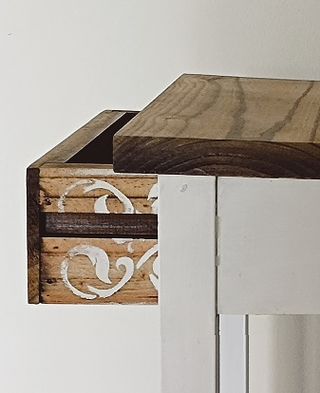 Mesitas de noche blancas y madera