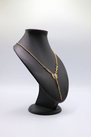 GARGANTILLA MARIPOSA.