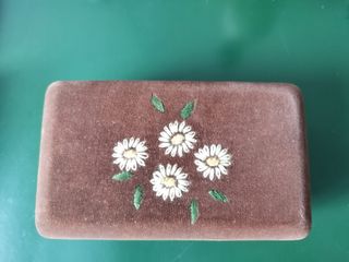 Cofanetto velluto marrone ricamato fiori