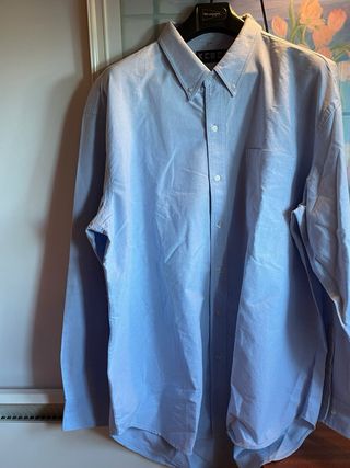 Pantalón Emidio Tucci  y camisa talla  grande.